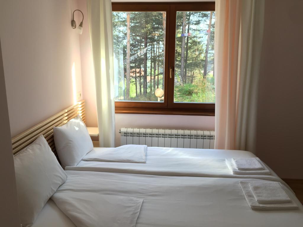 Mala Planina Guest House Iskrets Exteriör bild