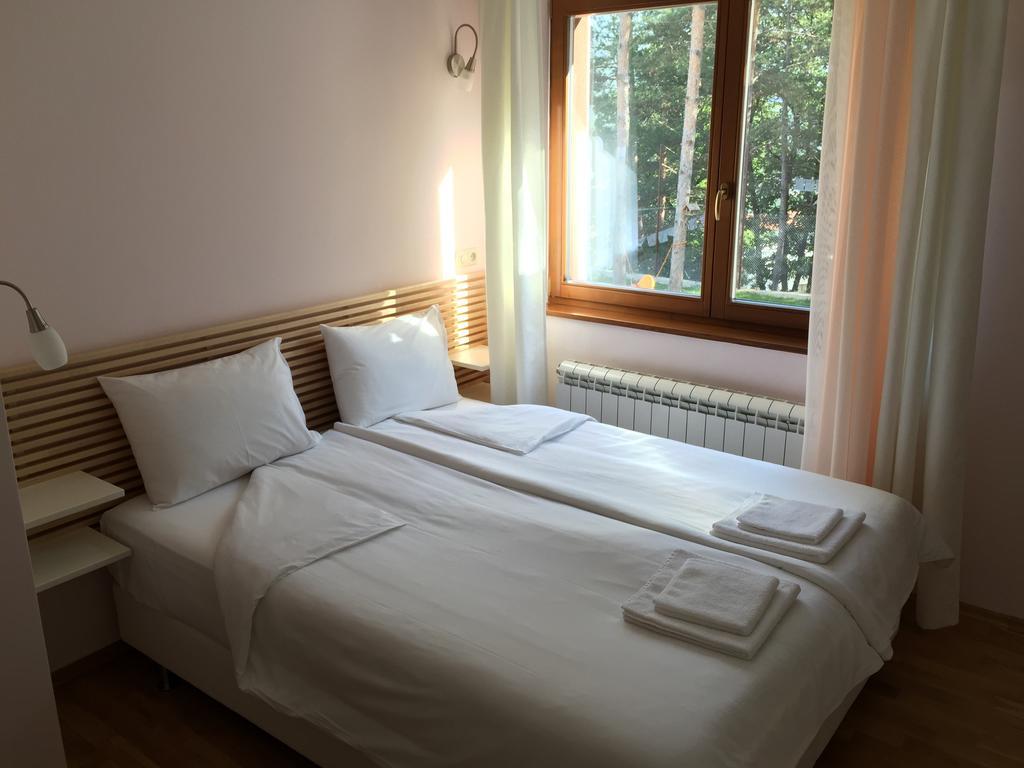 Mala Planina Guest House Iskrets Exteriör bild