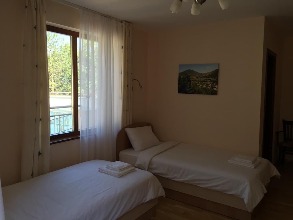 Mala Planina Guest House Iskrets Exteriör bild